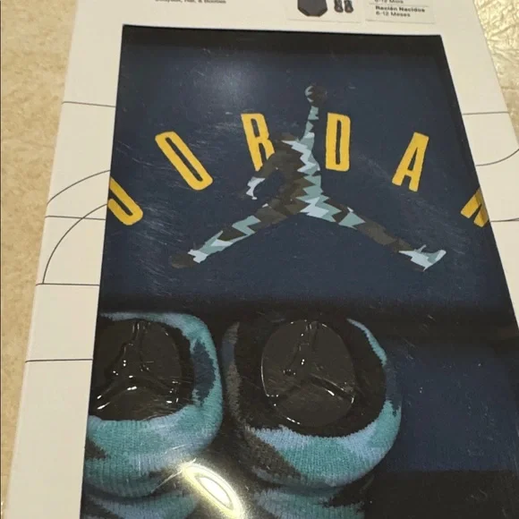 Jordan Baby 3-Piece Set - Navy with Yellow Accents - Picture 3 of 6